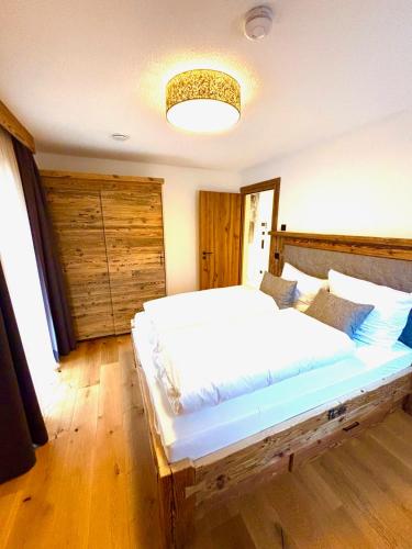 Ένα ή περισσότερα κρεβάτια σε δωμάτιο στο Ferienwohnung Koch