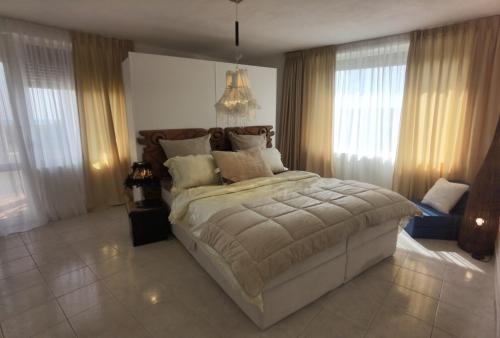 Вила Алба