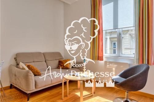 Virginie F2 central et agréable avec parking !