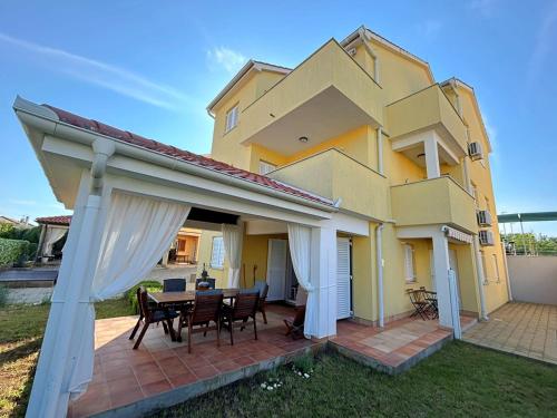 Fotografie z fotogalerie ubytování Apartments Pinta de Sol v destinaci Čižići