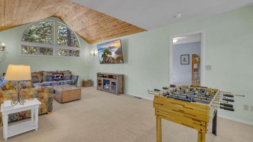 Sala de juegos en Pine Mountain - Unit 13