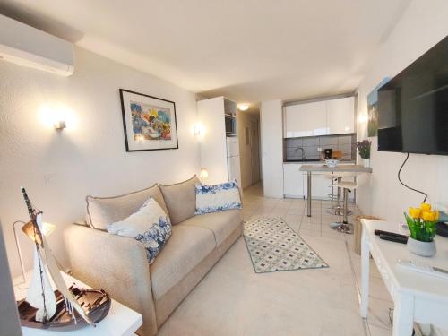 Adoya Plage Studio Vue mer et port Parking gratuit WiFi , Piscine, Tennis