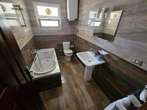 Ένα μπάνιο στο Elite stay at Madinaty