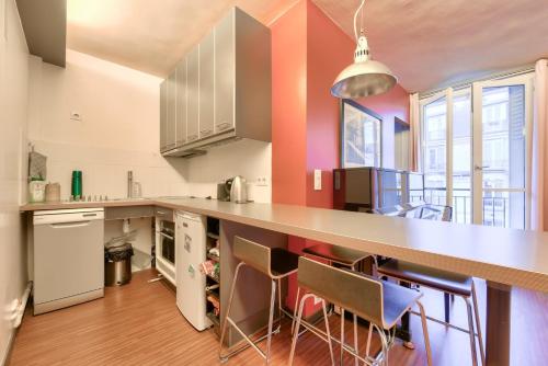 Stunning 2BR Flat near Place des Vosges