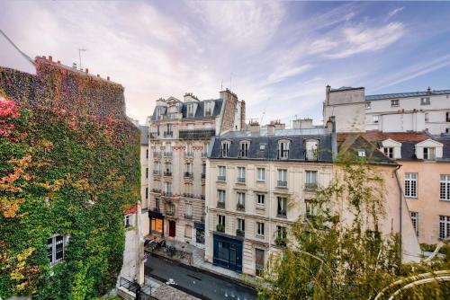 Stunning 2BR Flat near Place des Vosges