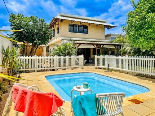 Family Villa in Tamarin with Pool & Near Beach