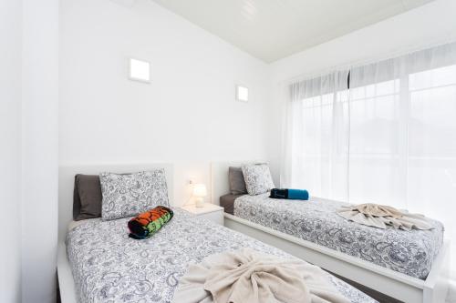 TOP New apartment center Los Cristianos