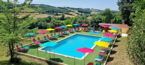 Imagen de la galería de Camping 3 étoiles - Piscine - ccbbedh, en Durfort