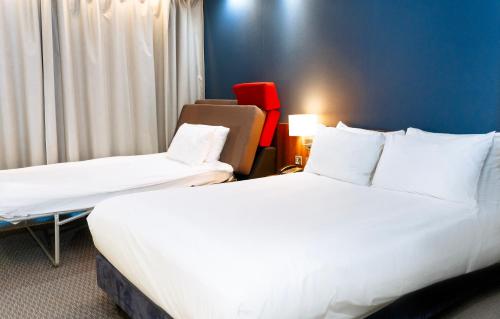 Postel nebo postele na pokoji v ubytování Holiday Inn Express Harlow by IHG