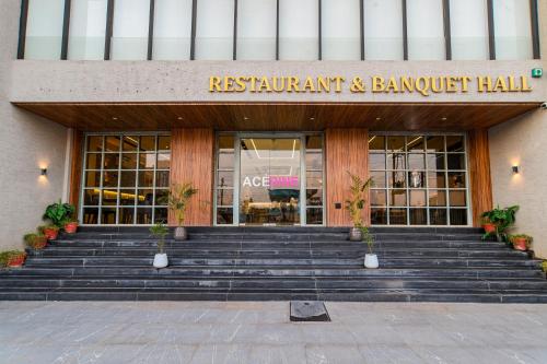 Η πρόσοψη ή η είσοδος του Aceotel Premier TK, Morbi