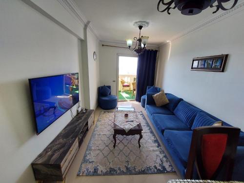 شقة 106م فندقية على البحر مباشرا سيدى بشر