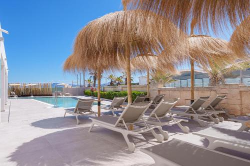 Bazén v ubytování Caprice Concord Hotel & Spa nebo v jeho okolí