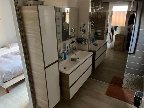 Koupelna v ubytování Villa avec piscine