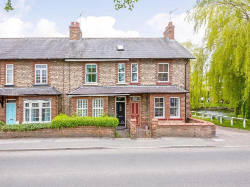 Το κτήριο όπου στεγάζεται  το διαμέρισμα