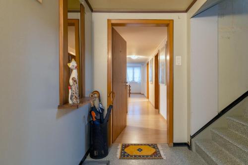 a hallway of a home with a hallway at Blattenheimat6 - im traditionellen Appenzeller Haus in Appenzell