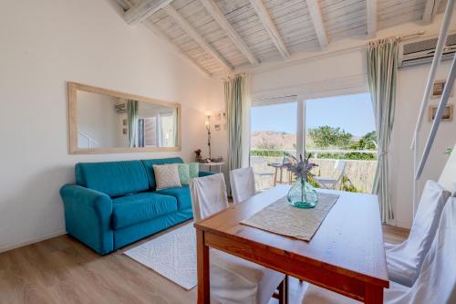 Χώρος καθιστικού στο Porto Rotondo CENTRO, Elegante Loft con Piscina