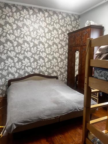 เตียงในห้องที่ Boria House