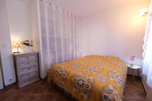 Three bedrooms apartment in Aix en Pce