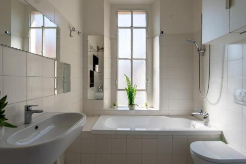 Duomo-Linate Airport - Two Bedrooms & Terrace View