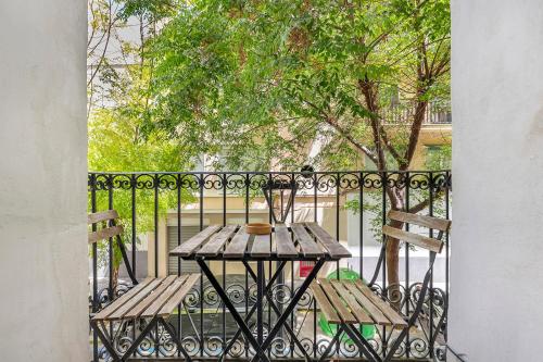 Modern & Bright Loft Near Market