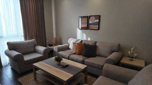 Χώρος καθιστικού στο Sands Residence Salmiya by House living