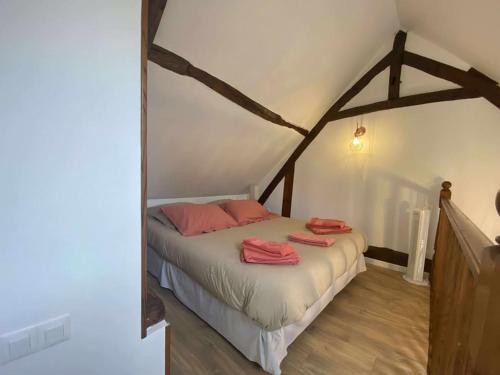 Postel nebo postele na pokoji v ubytování Gîte Rue piscine chauffée