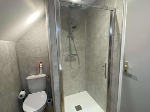 Koupelna v ubytování Gîte Rue piscine chauffée