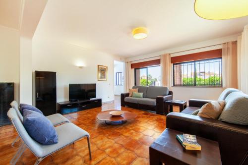 Villa Bellegarde - com piscina aquecível e BBQ em Albufeira