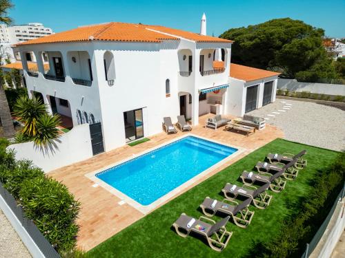 Villa Bellegarde - com piscina aquecível e BBQ em Albufeira