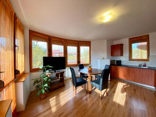 Hunor Apartmanok Napsugár