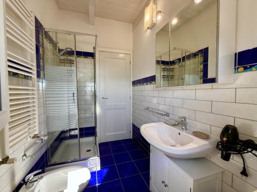 O baie la ALBA Suite-Rome airport FCO-Fronte mare