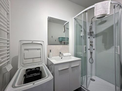 A bathroom at Hyper Centre Style & Confort 4personnes !