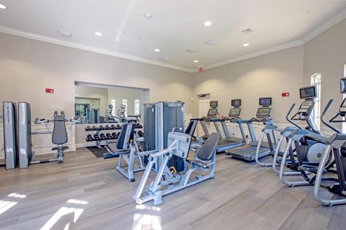 Epic Universe Lake View Condo, Vista Cay - 1005 photo 25