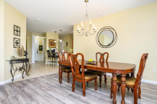 Epic Universe Lake View Condo, Vista Cay - 1005 photo 51