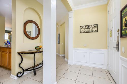 Epic Universe Lake View Condo, Vista Cay - 1005 photo 53