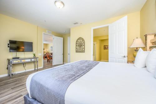 Epic Universe Lake View Condo, Vista Cay - 1005 photo 59