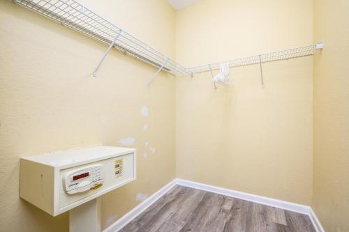 Epic Universe Lake View Condo, Vista Cay - 1005 photo 61