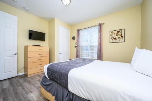 Epic Universe Lake View Condo, Vista Cay - 1005 photo 63