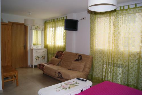 Μια τηλεόραση ή/και κέντρο ψυχαγωγίας στο Hostal Peñacárdena