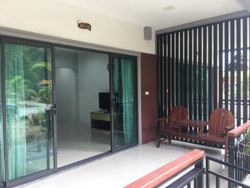 Μια τηλεόραση ή/και κέντρο ψυχαγωγίας στο Friendly House 1