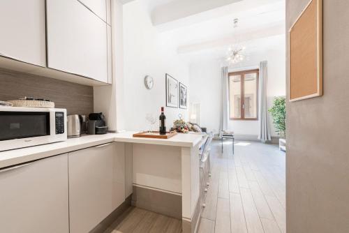 San Antonino Elegant Renovated Cosy Central Plus