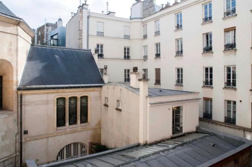 Photo de la galerie de l'établissement SAINT PAUL - Charming apartment, à Paris