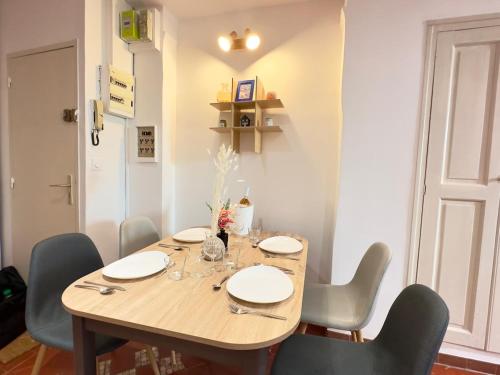 Photo de la galerie de l'établissement Le Charme d'Avignon, à Antony