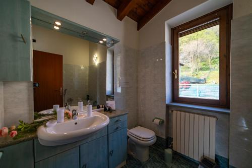 Ένα μπάνιο στο Wine & Ginger - Villa Luxury x8
