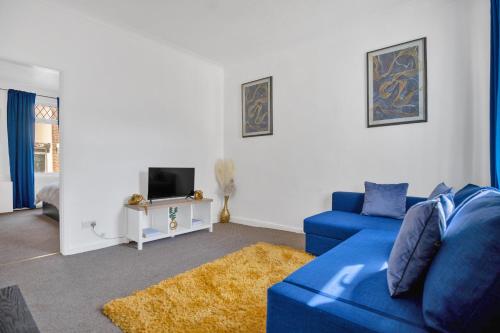 Χώρος καθιστικού στο Ideal 3-bed House, Free Parking!