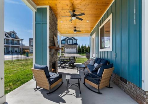 Patio nebo venkovní prostory v ubytování Barefoot Breeze wPool Fireplace