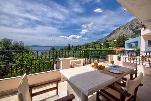Aphrodite Suites & Apartments with Swimming Pool