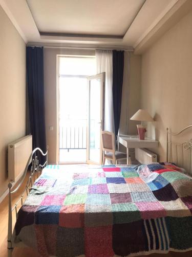 Gallery image of Cosy apartment at Abashidze 85 in Tbilisi City