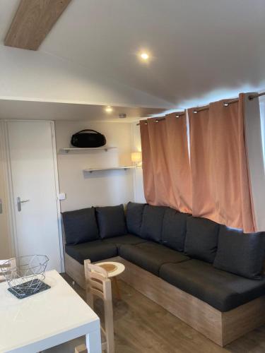 Photo de la galerie de l'établissement mobil home camping le mar estang, à Canet