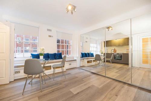 Φωτογραφία από το άλμπουμ του SG, Boutique Mayfair Central London Apartment στο Λονδίνο